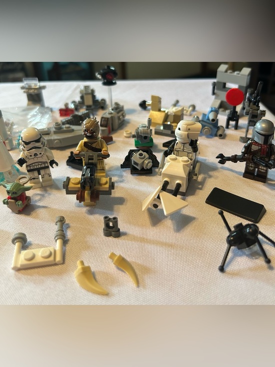 Lego Other - Lego Star Wars set. Includes minifigures & Small Vehicles